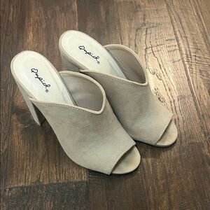 Cupid Women's Cream Open Toe Mules